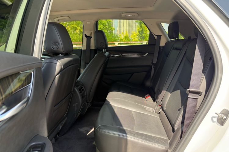 Used Cadillac XT5 2018 28T Four-Wheel Drive Luxury Model Interior 3