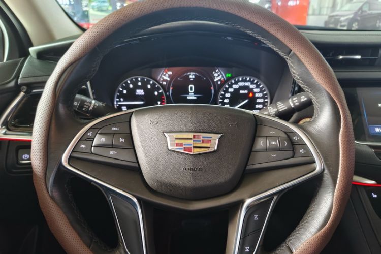 Used Cadillac XT5 2018 28T Four-Wheel Drive Luxury Model Interior 3