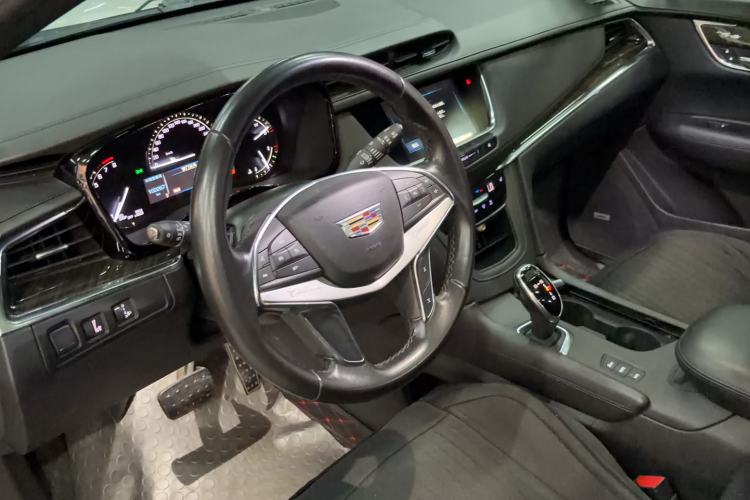 Used Cadillac XT5 2018 28E Four-Wheel Drive Tech Version Interior 4
