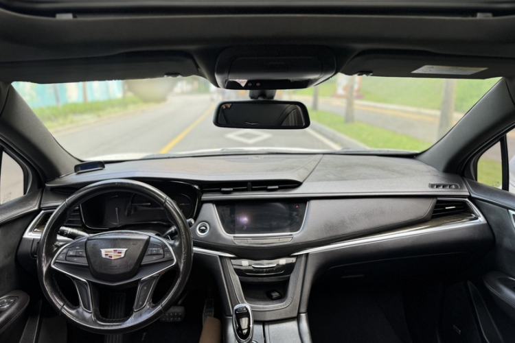Used Cadillac XT5 2018 28E Four-Wheel Drive Tech Version Interior 4