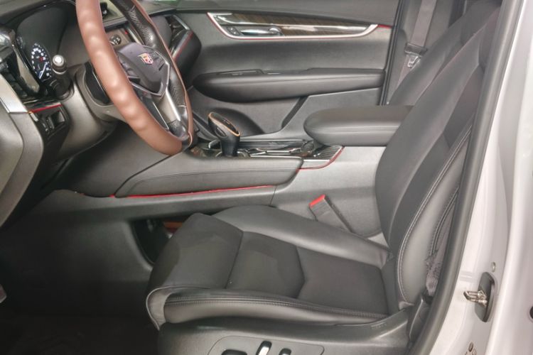 Used Cadillac XT5 2018 28T Four-Wheel Drive Luxury Model Interior 5