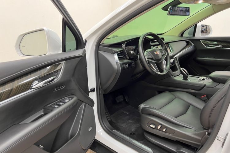 Used Cadillac XT5 2018 28T Four-Wheel Drive Luxury Model Interior 5