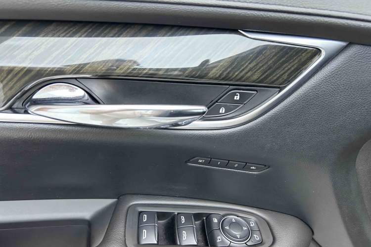 Used Cadillac XT5 2018 28T Four-Wheel Drive Luxury Model Interior 7