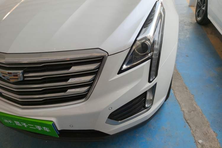 Used Cadillac XT5 2018 25T Luxury Model Left Front Headlight