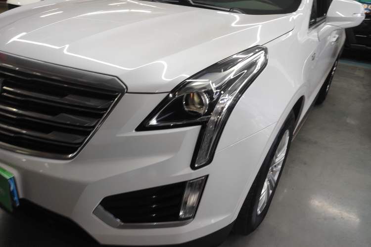 Used Cadillac XT5 2018 28E Four-Wheel Drive Tech Version Left Front Headlight