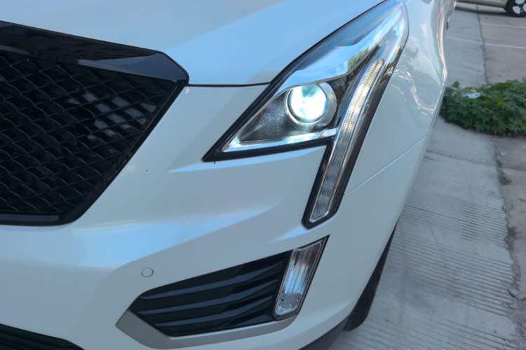 Used Cadillac XT5 2018 25T Luxury Model Left Front Headlight