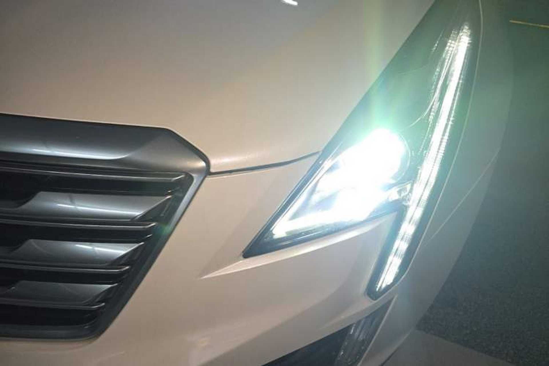 Used Cadillac XT5 2018 28E Four-Wheel Drive Tech Version Left Front Headlight