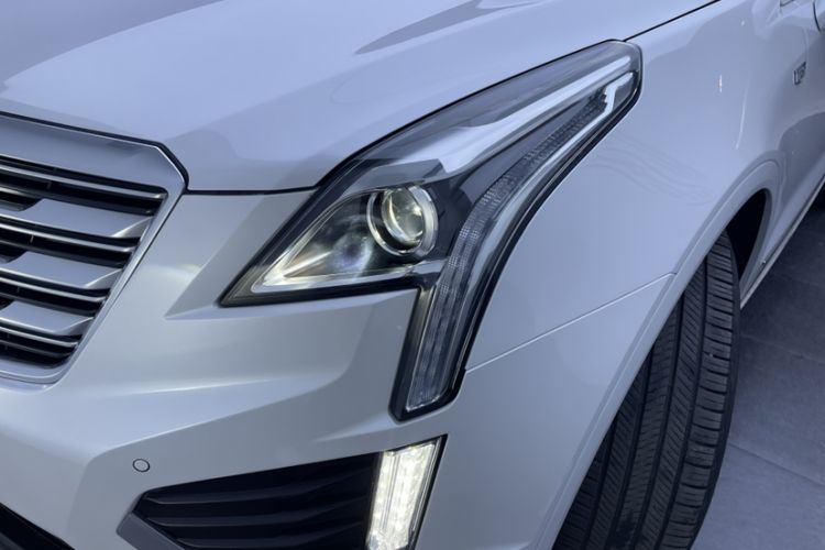 Used Cadillac XT5 2018 25T Luxury Model Left Front Headlight