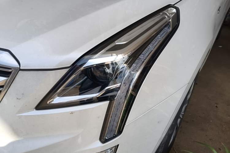 Used Cadillac XT5 2018 28T Four-Wheel Drive Luxury Model Left Front Headlight