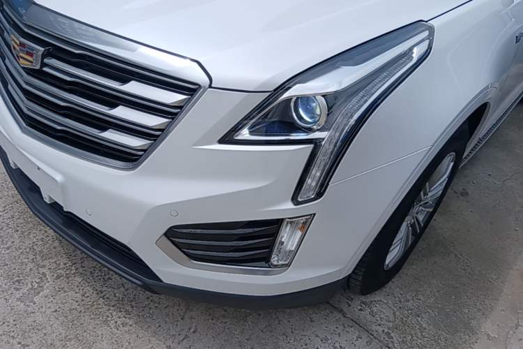 Used Cadillac XT5 2018 25T Luxury Model Left Front Headlight