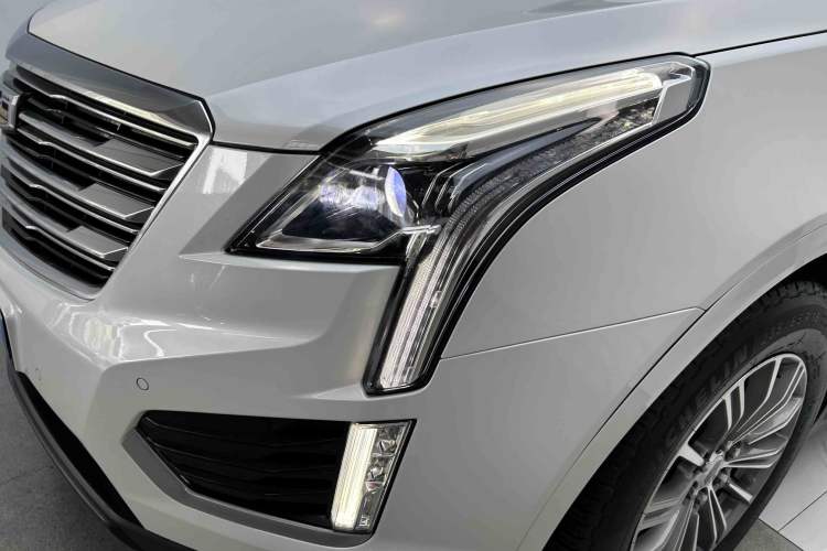 Used Cadillac XT5 2018 28T Four-Wheel Drive Luxury Model Left Front Headlight