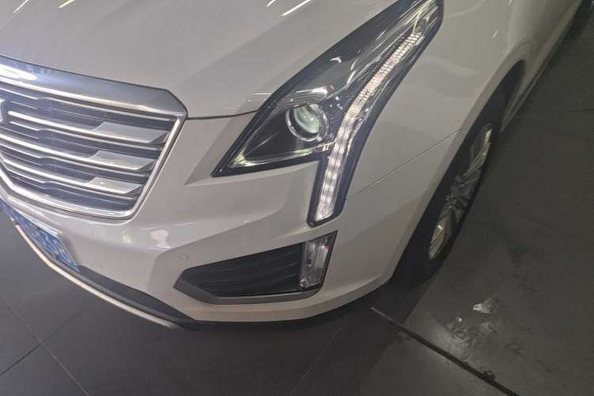 Used Cadillac XT5 2018 25T Luxury Model Left Front Headlight