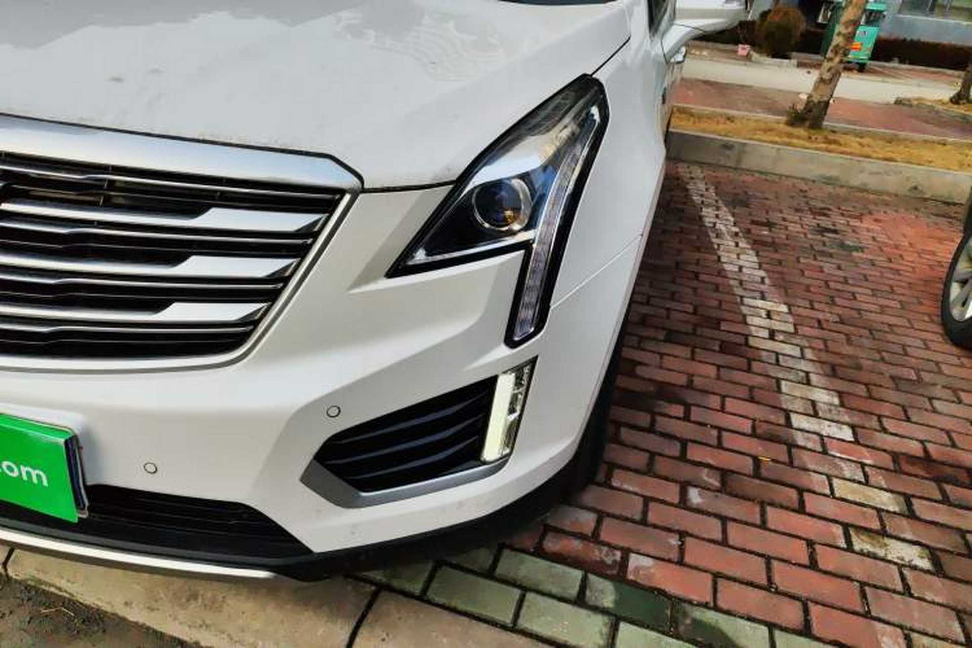Used Cadillac XT5 2018 25T Luxury Model Left Front Headlight