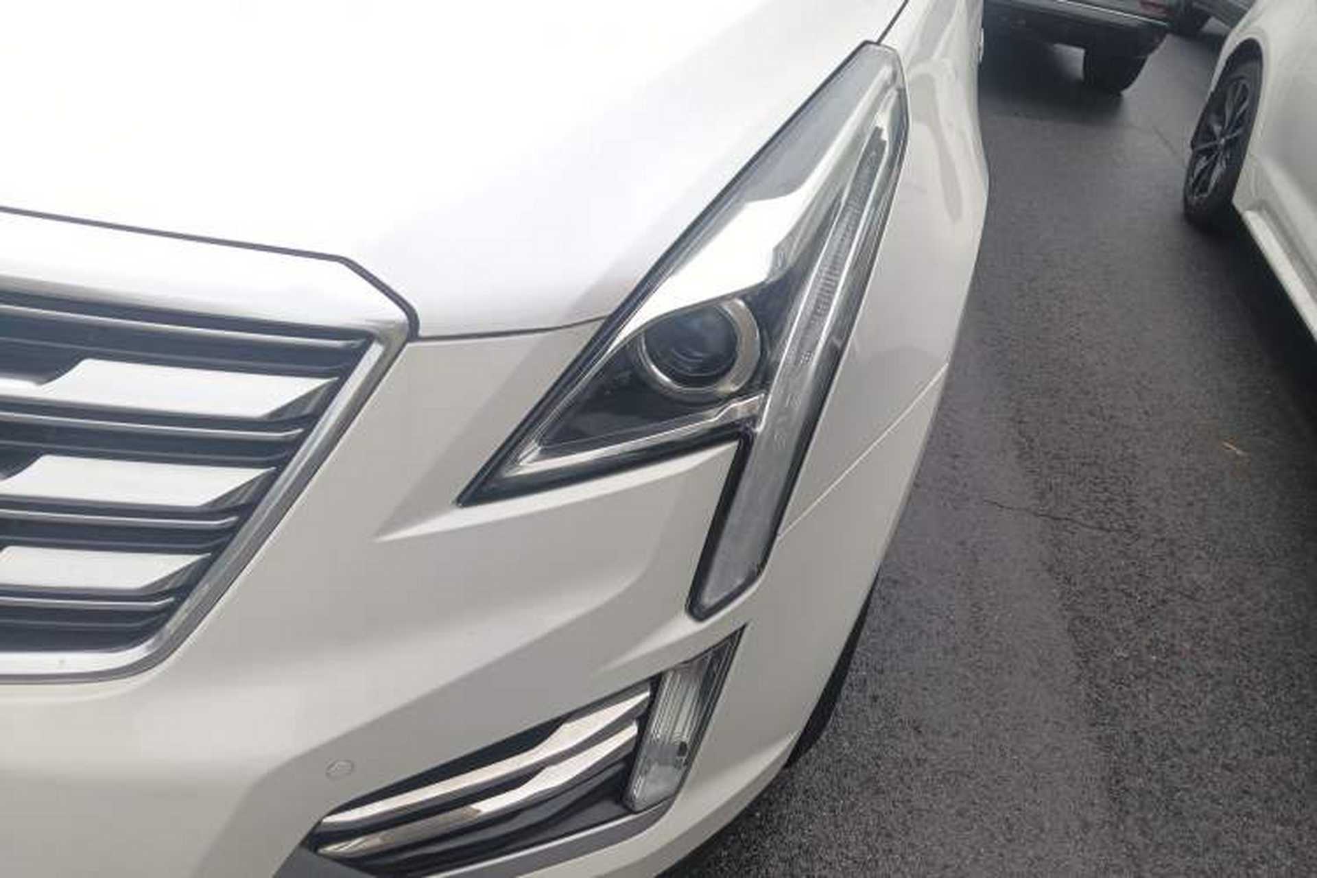 Used Cadillac XT5 2018 25T Luxury Model Left Front Headlight