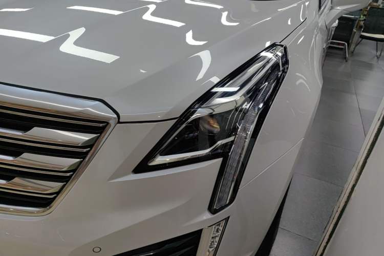 Used Cadillac XT5 2018 28T Four-Wheel Drive Luxury Model Left Front Headlight