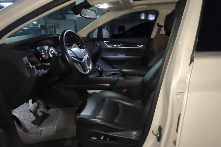 Used Cadillac XT5 2018 28T Four-Wheel Drive Luxury Model Left Front Seat