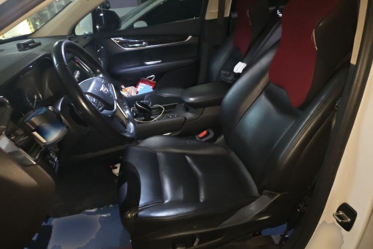 Used Cadillac XT5 2018 25T Luxury Model Left Front Seat