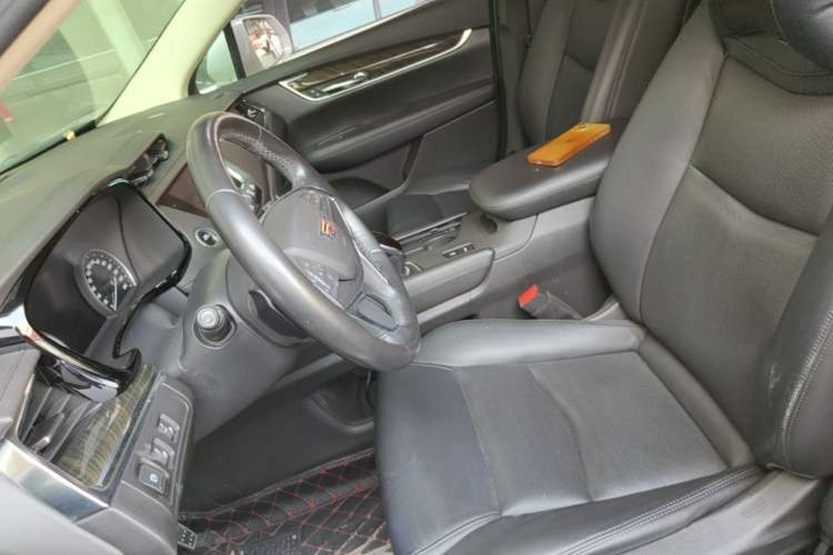 Used Cadillac XT5 2018 25T Luxury Model Left Front Seat