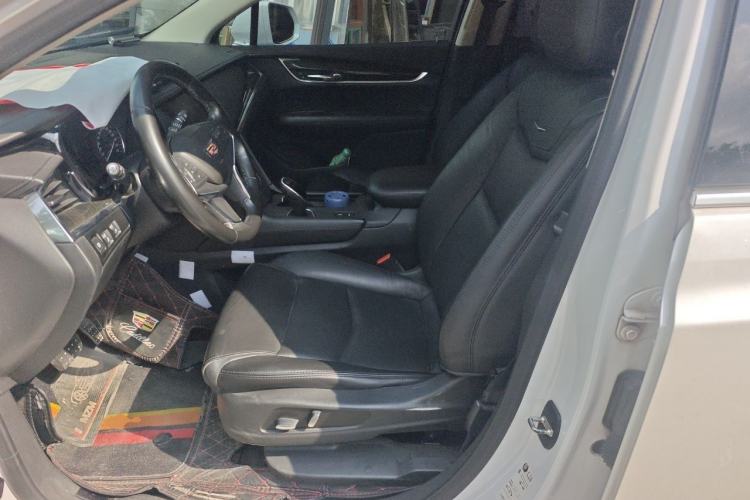 Used Cadillac XT5 2018 25T Luxury Model Left Front Seat