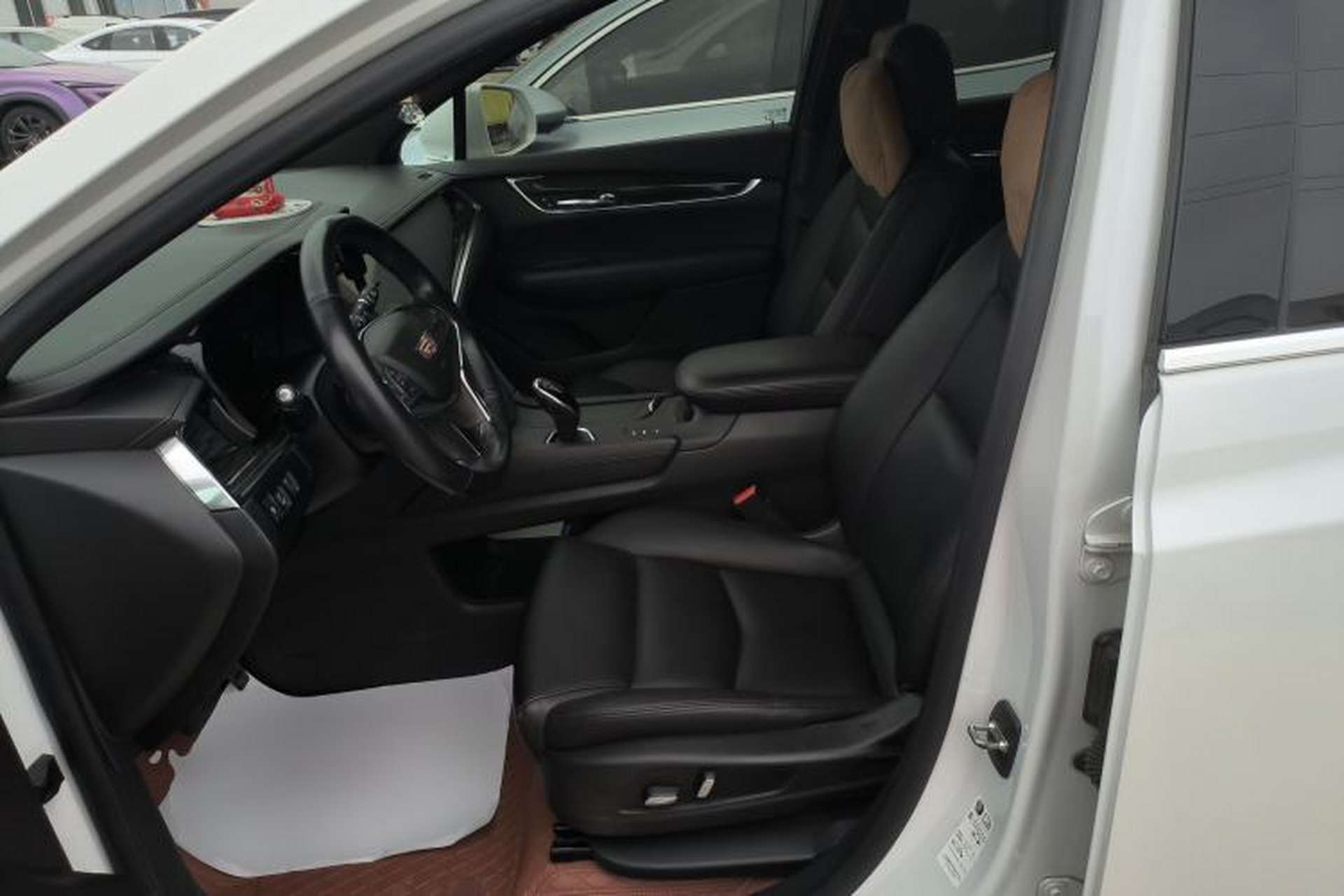 Used Cadillac XT5 2018 28E Four-Wheel Drive Tech Version Left Front Seat