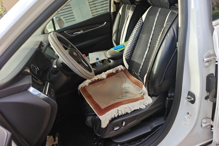 Used Cadillac XT5 2018 25T Luxury Model Left Front Seat