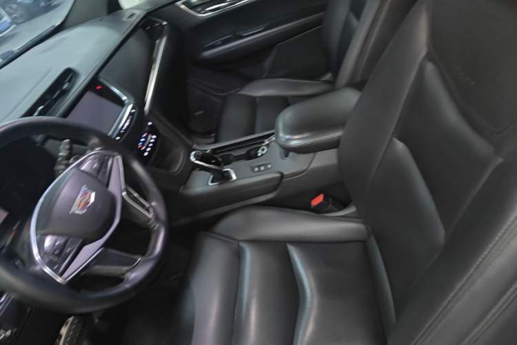 Used Cadillac XT5 2018 28E Four-Wheel Drive Tech Version Left Front Seat