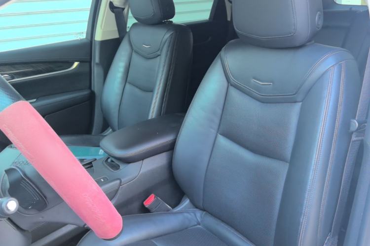 Used Cadillac XT5 2018 25T Luxury Model Left Front Seat