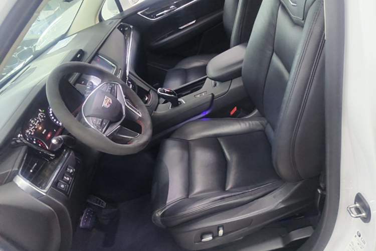 Used Cadillac XT5 2018 25T Luxury Model Left Front Seat