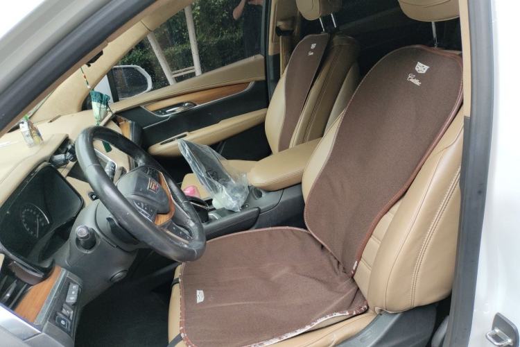 Used Cadillac XT5 2018 28E 4x4 Platinum Edition Left Front Seat