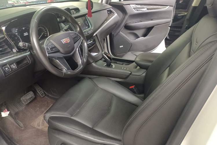 Used Cadillac XT5 2018 28T Four-Wheel Drive Luxury Model Left Front Seat