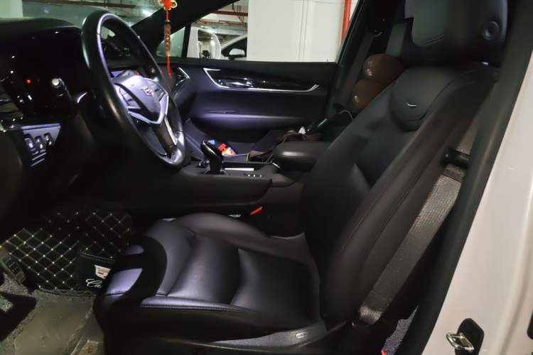 Used Cadillac XT5 2018 28E Four-Wheel Drive Tech Version Left Front Seat