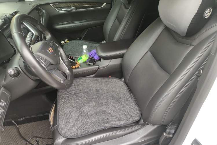 Used Cadillac XT5 2018 25T Tech Model Left Front Seat
