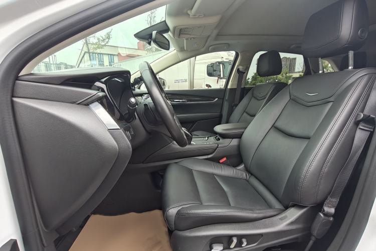 Used Cadillac XT5 2018 28T Four-Wheel Drive Luxury Model Left Front Seat