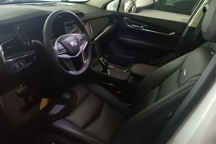 Used Cadillac XT5 2018 28T Four-Wheel Drive Luxury Model Left Front Seat