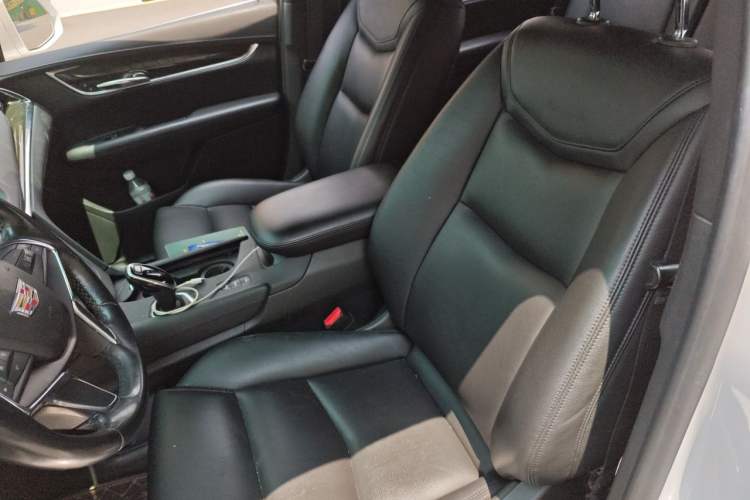 Used Cadillac XT5 2018 28E Four-Wheel Drive Tech Version Left Front Seat