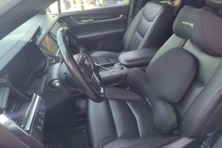 Used Cadillac XT5 2018 28E Four-Wheel Drive Tech Version Left Front Seat