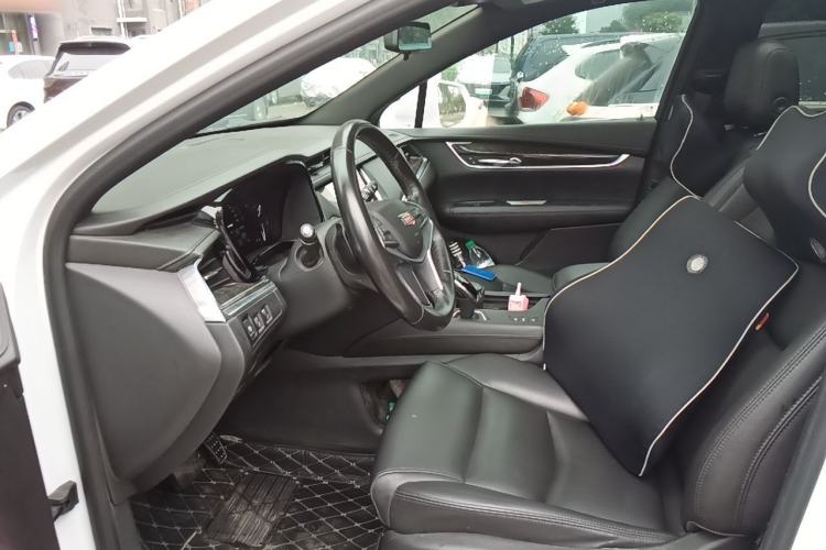Used Cadillac XT5 2018 28E Four-Wheel Drive Tech Version Left Front Seat