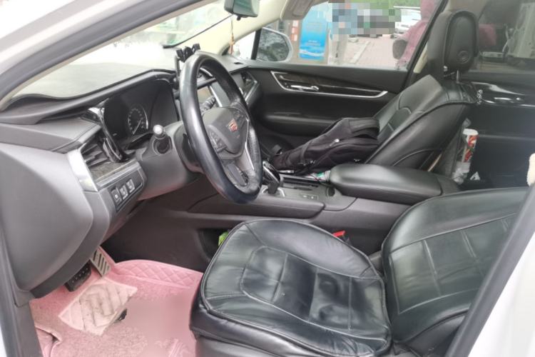 Used Cadillac XT5 2018 25T Luxury Model Left Front Seat