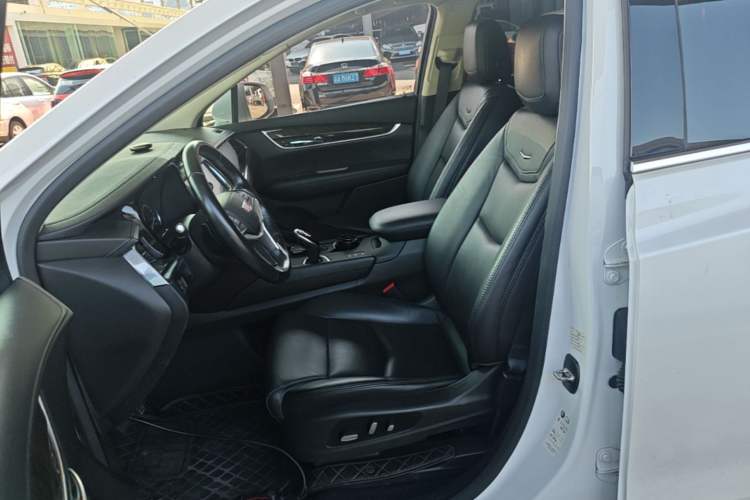 Used Cadillac XT5 2018 28T Four-Wheel Drive Luxury Model Left Front Seat