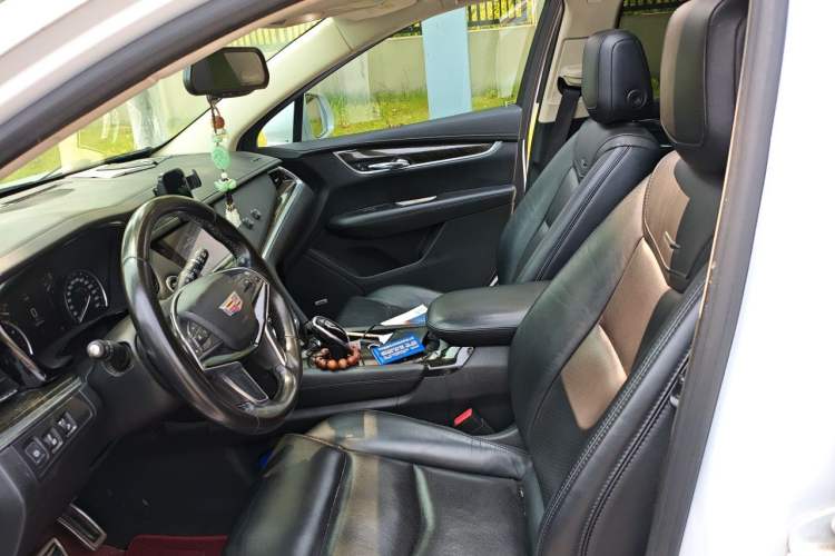 Used Cadillac XT5 2018 25T Luxury Model Left Front Seat