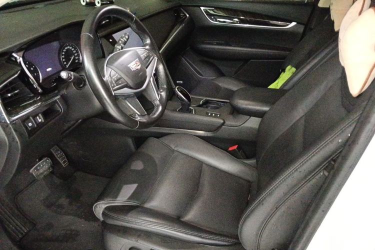 Used Cadillac XT5 2018 28T Four-Wheel Drive Luxury Model Left Front Seat