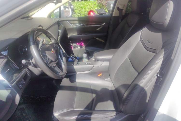 Used Cadillac XT5 2018 28T Four-Wheel Drive Luxury Model Left Front Seat