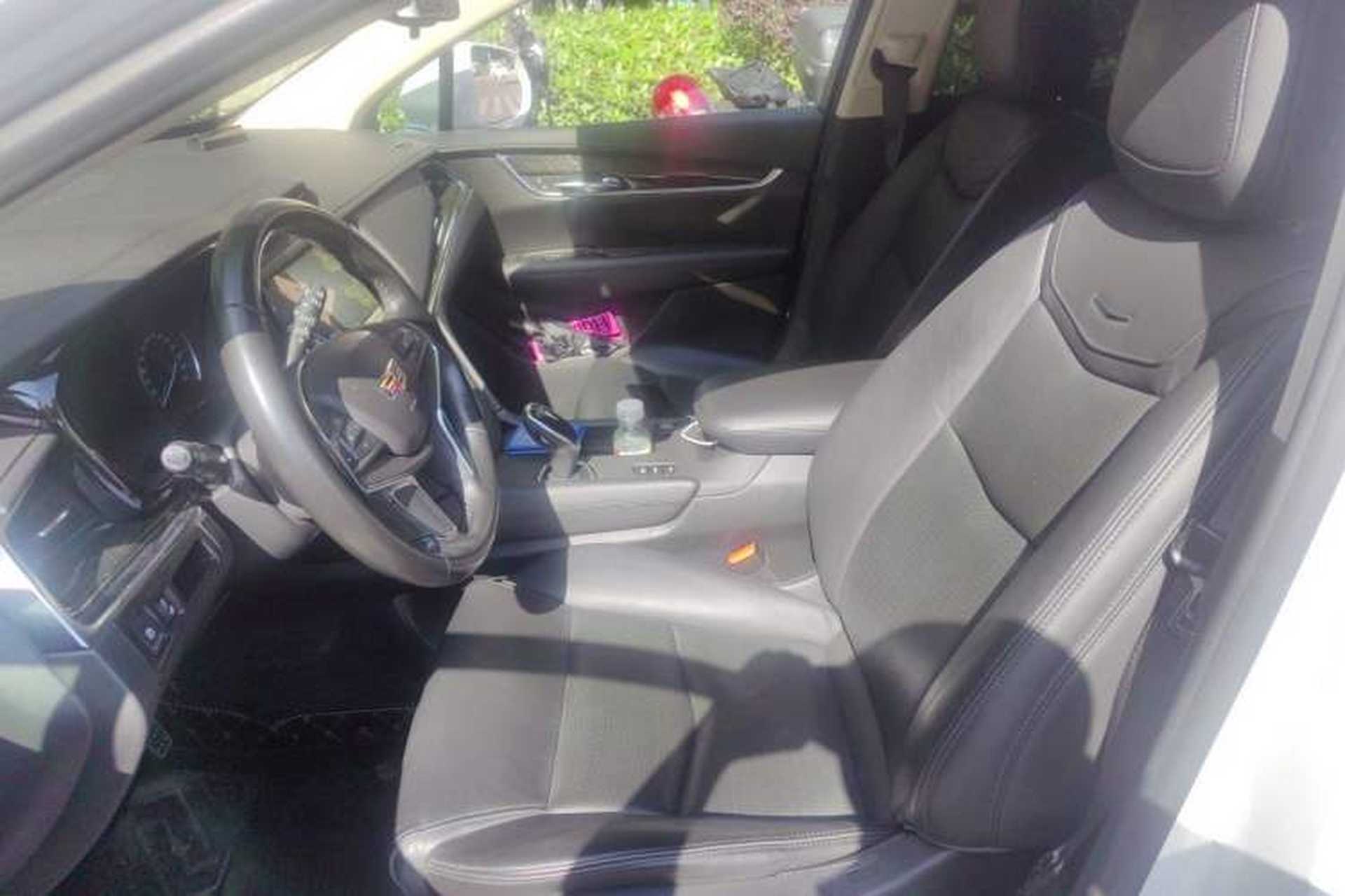 Used Cadillac XT5 2018 28T Four-Wheel Drive Luxury Model Left Front Seat