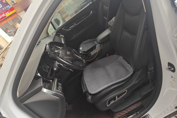 Used Cadillac XT5 2018 25T Luxury Model Left Front Seat