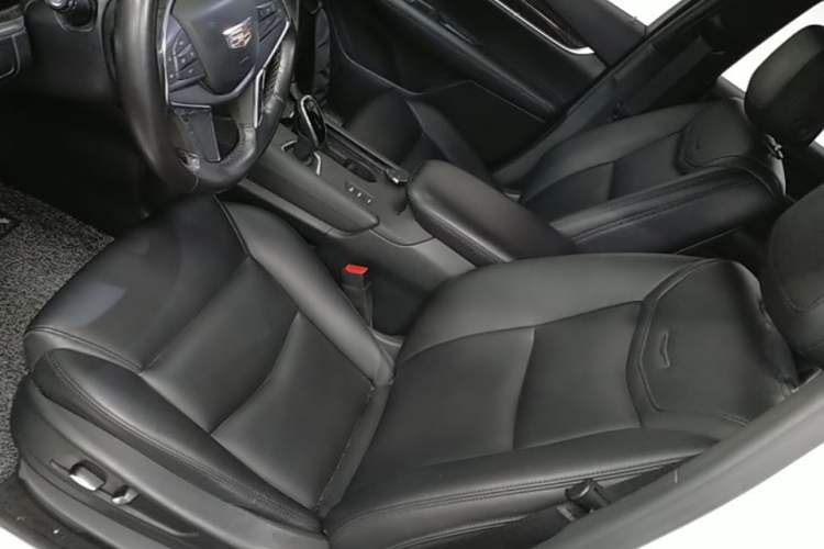 Used Cadillac XT5 2018 28E Four-Wheel Drive Tech Version Left Front Seat