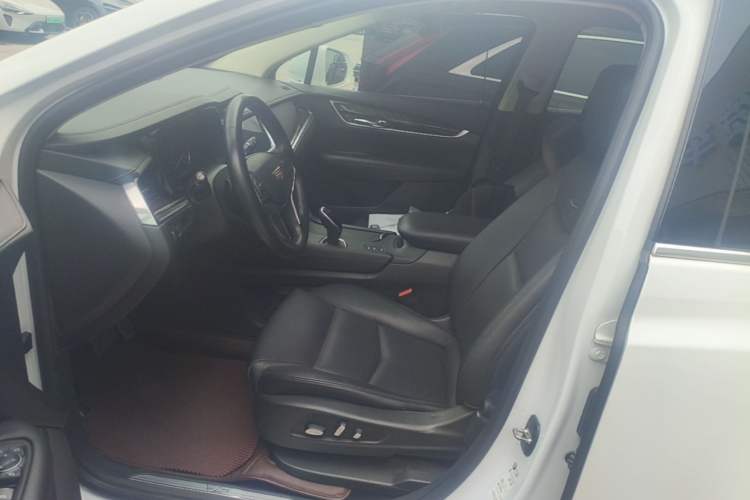 Used Cadillac XT5 2018 28T Four-Wheel Drive Luxury Model Left Front Seat