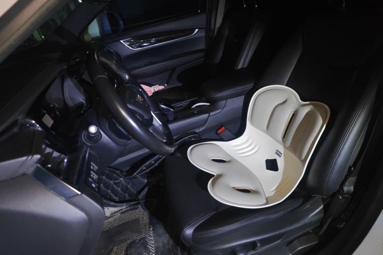 Used Cadillac XT5 2018 25T Tech Model Left Front Seat