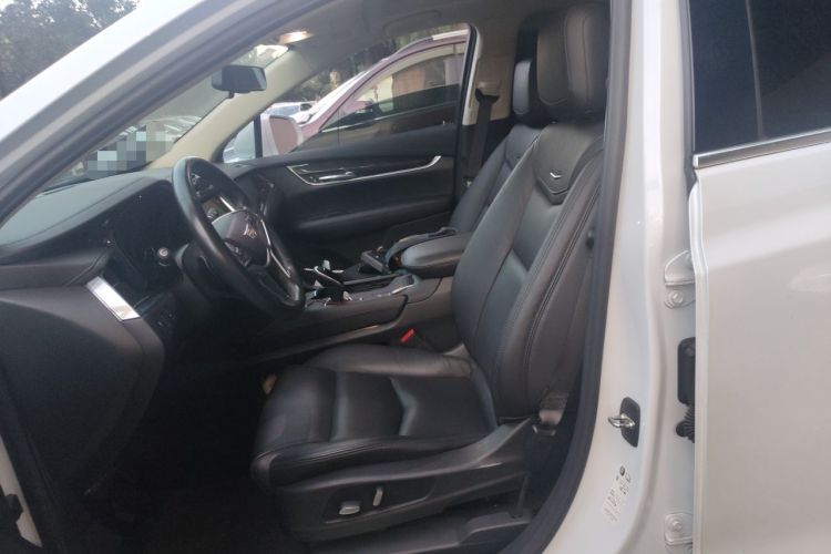 Used Cadillac XT5 2018 25T Luxury Model Left Front Seat