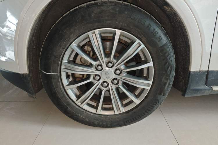 Used Cadillac XT5 2018 25T Luxury Model Left Front Wheel Hub