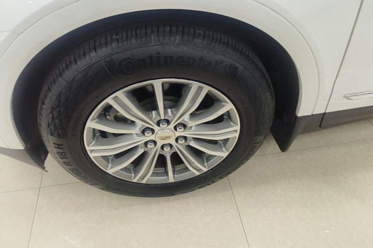 Used Cadillac XT5 2018 25T Luxury Model Left Front Wheel Hub